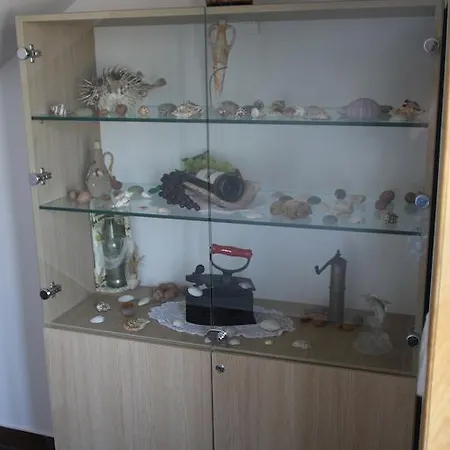 Srima Apartament *